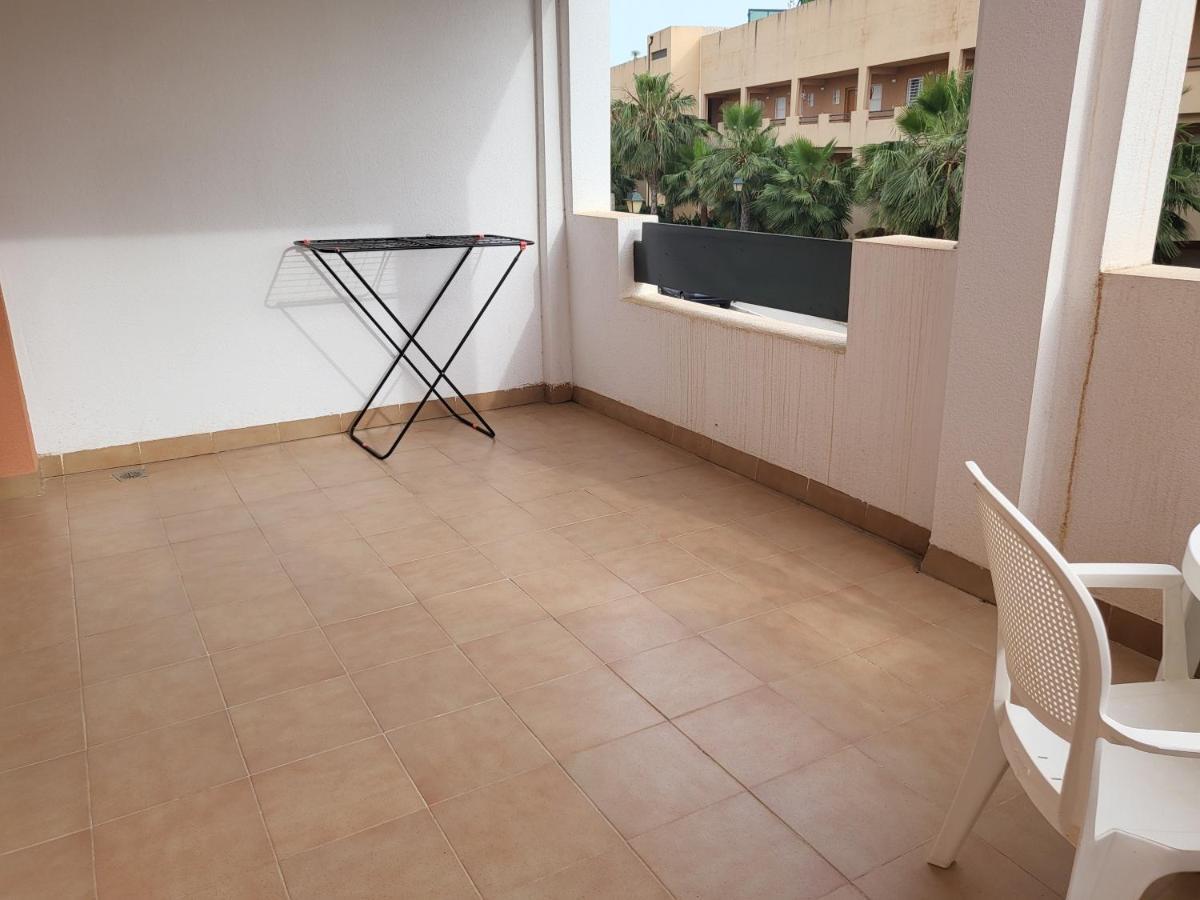 ¡Apartamento en primera línea con terraza y cerca de la piscina comunitaria! Vera Exterior foto